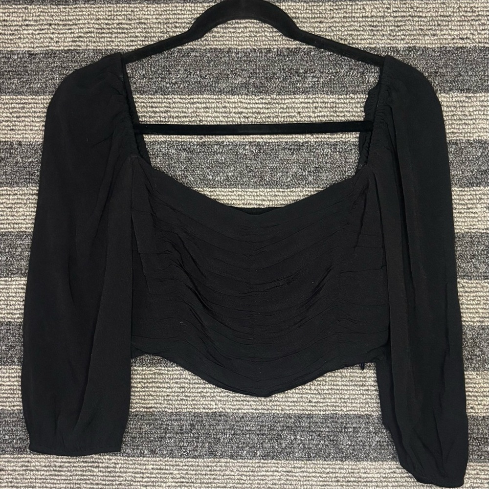 Aritzia Wilfred Black Ruched Cropped Blouse Bohemian Small EUC
